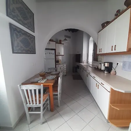 Kafenes House αναπαλαιώμενο παραδοσιακό σπίτι * Αρτεμώνας