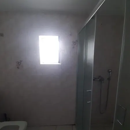 Kafenes House αναπαλαιώμενο παραδοσιακό σπίτι Nyaraló Artemónasz
